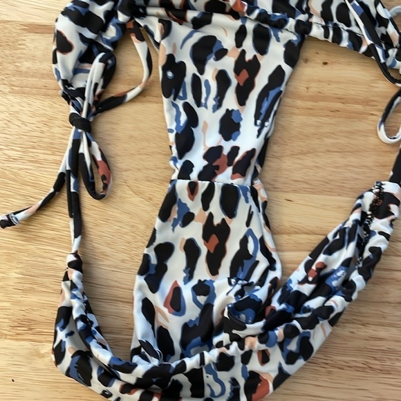 Square Bandeau Abstract Print Bikini Sexy Blue White - Picture 8 of 8